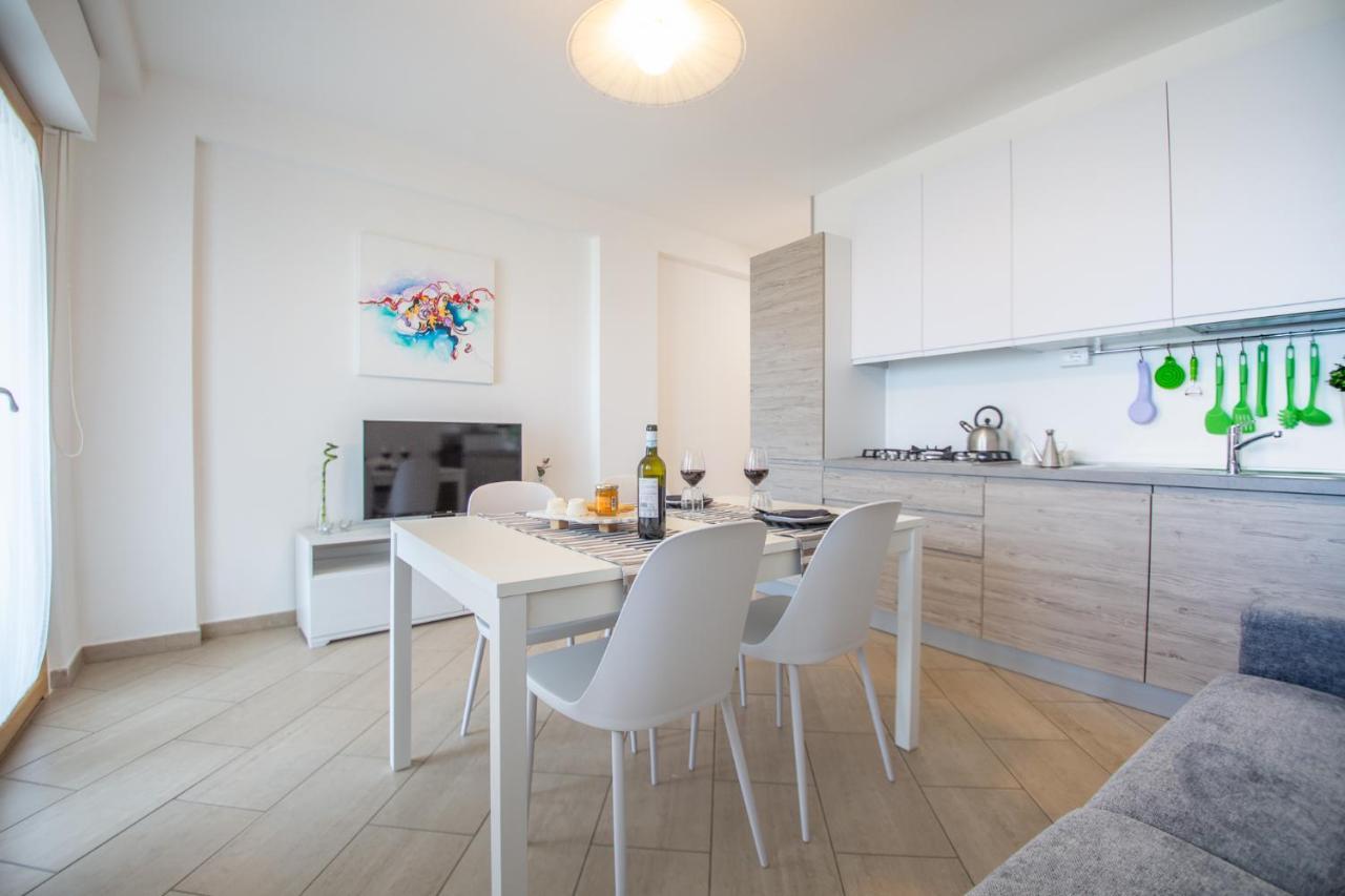 Abruzzodamare Amazing Apartments With Romantic Sea View Francavilla Al Mare Bagian luar foto