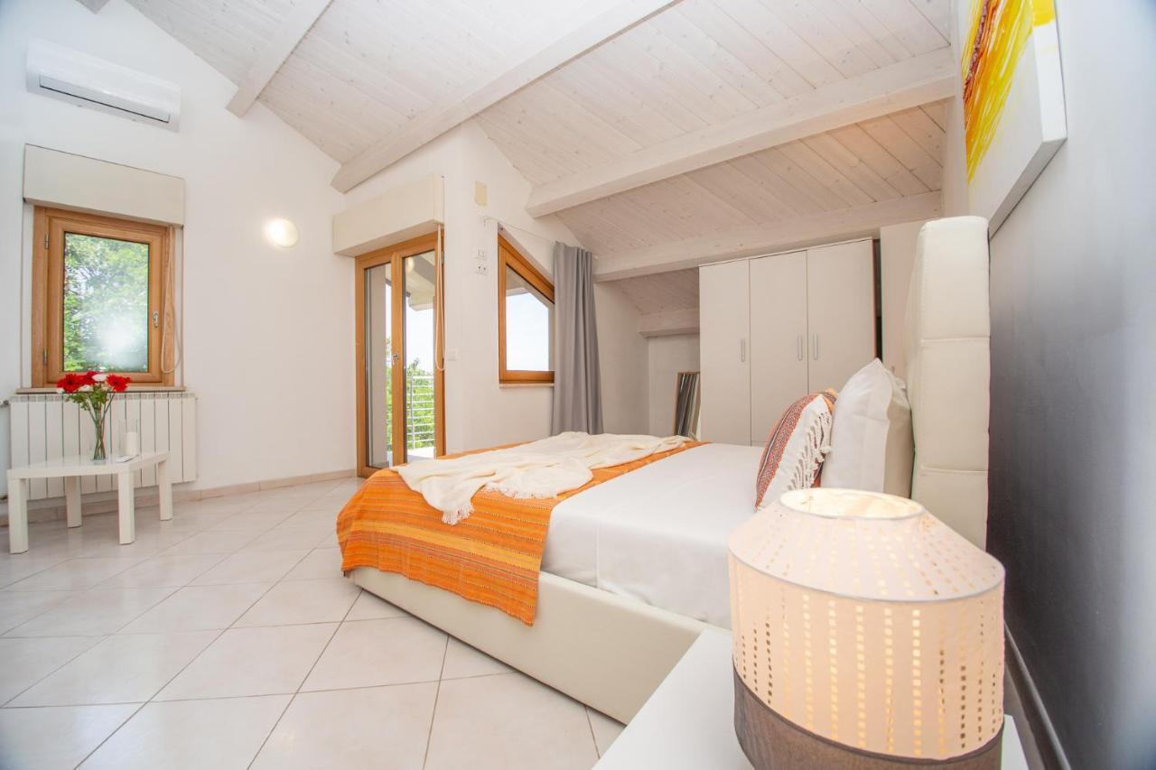 Abruzzodamare Amazing Apartments With Romantic Sea View Francavilla Al Mare Bagian luar foto